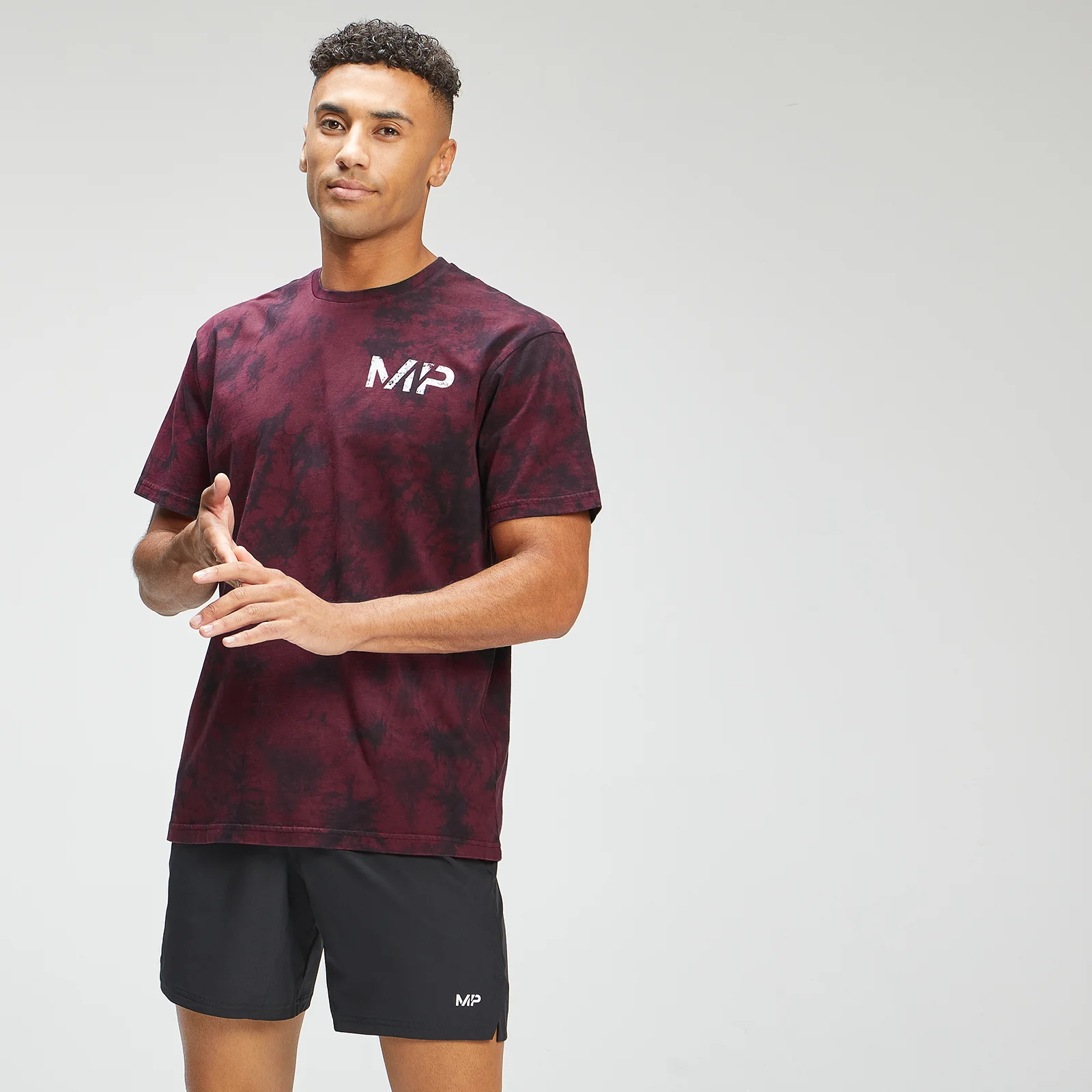 MP Men's Adapt Tie Dye Short Sleeve Oversized T-Shirt - Black/Merlot - XXS Obraz 1