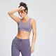 Damski stanik sportowy z szerokimi ramiączkami z kolekcji Essentials MP – Smokey Purple