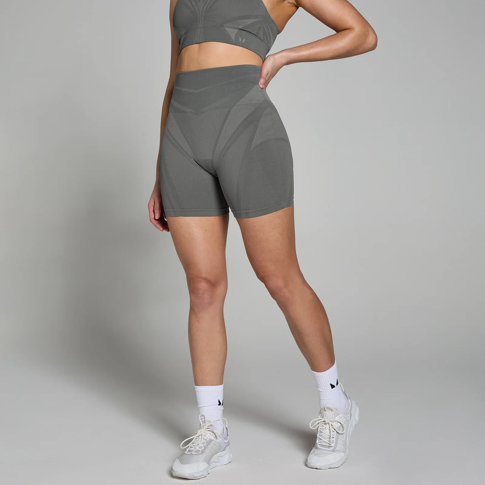 Damskie bezszwowe krótkie spodenki z kolekcji Tempo Ultra Geometric MP – Carbon - XS Obraz 1