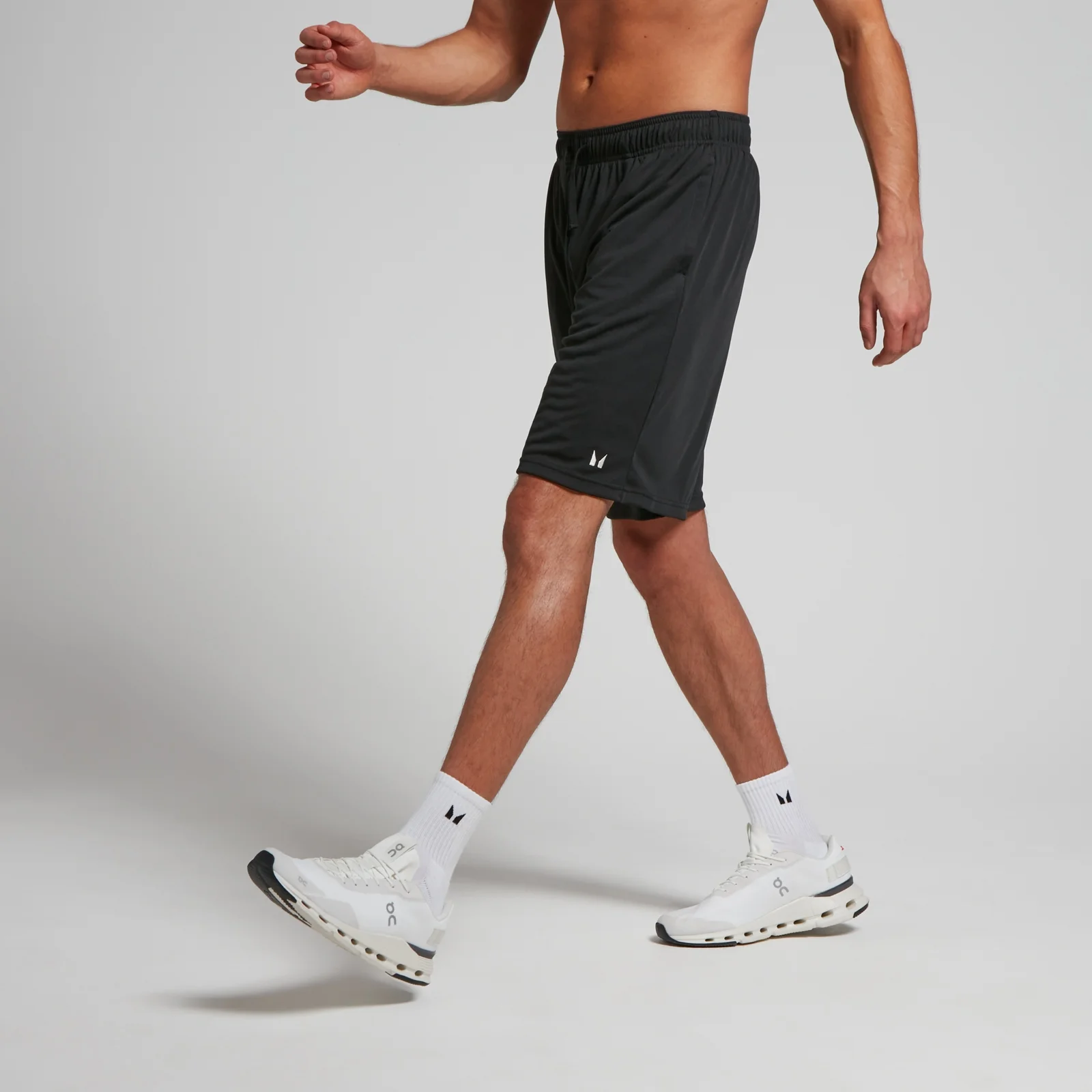 Męskie lekkie spodenki z kolekcji Training MP o wewnętrznej długości nogawki 23 cm – czarne - XXS Obraz 1