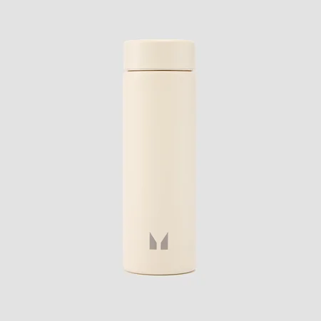 Duża metalowa butelka na wodę Myprotein z materiału pochodzącego z recyklingu – Natural Cream