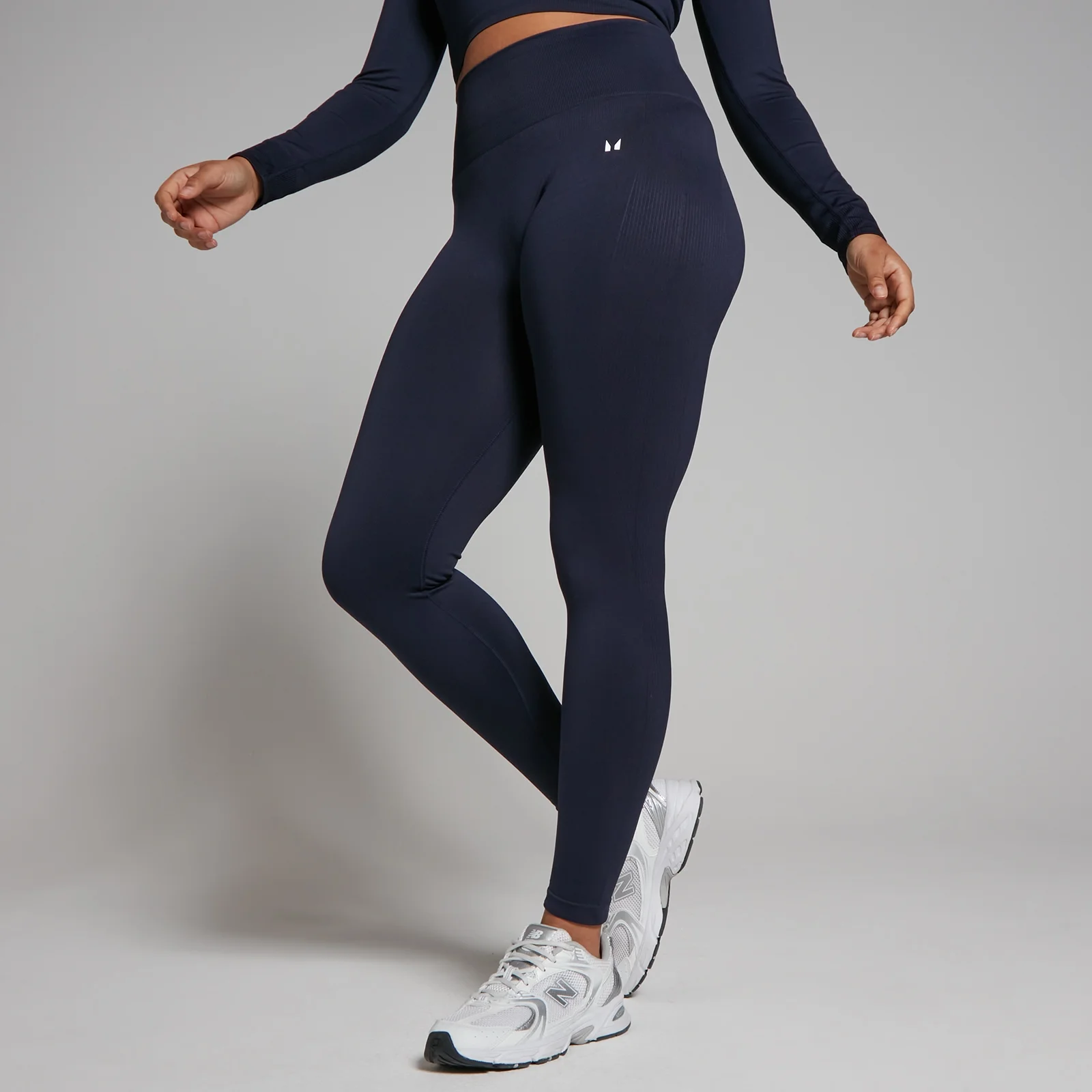 Damskie legginsy bezszwowe z kolekcji Shape MP – granatowe - XS Obraz 1