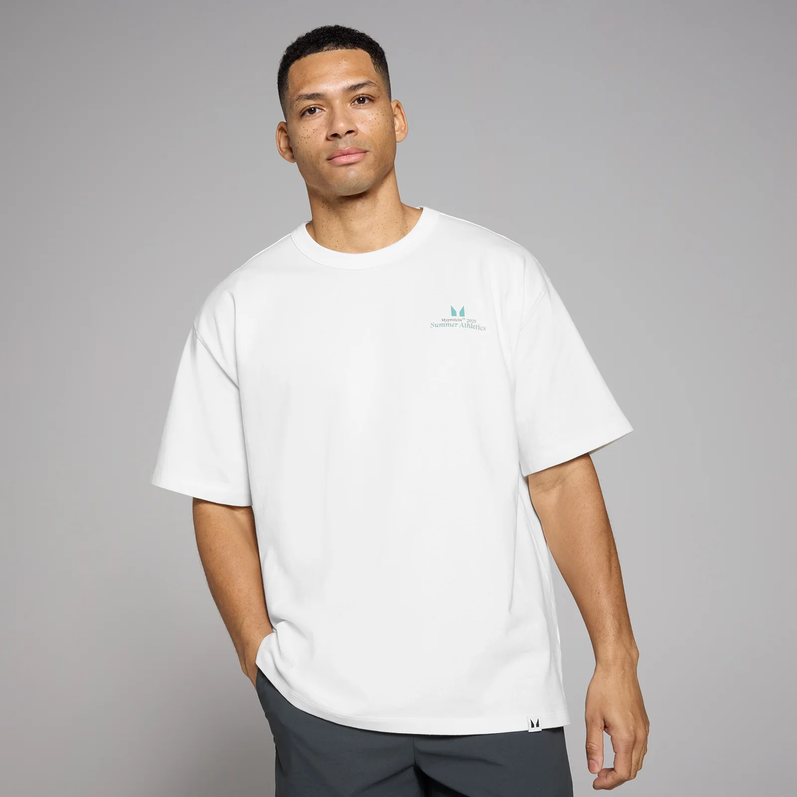 T-shirt z kolekcji Lifestyle Graphic MP – Retro White - XXS-XS Obraz 1