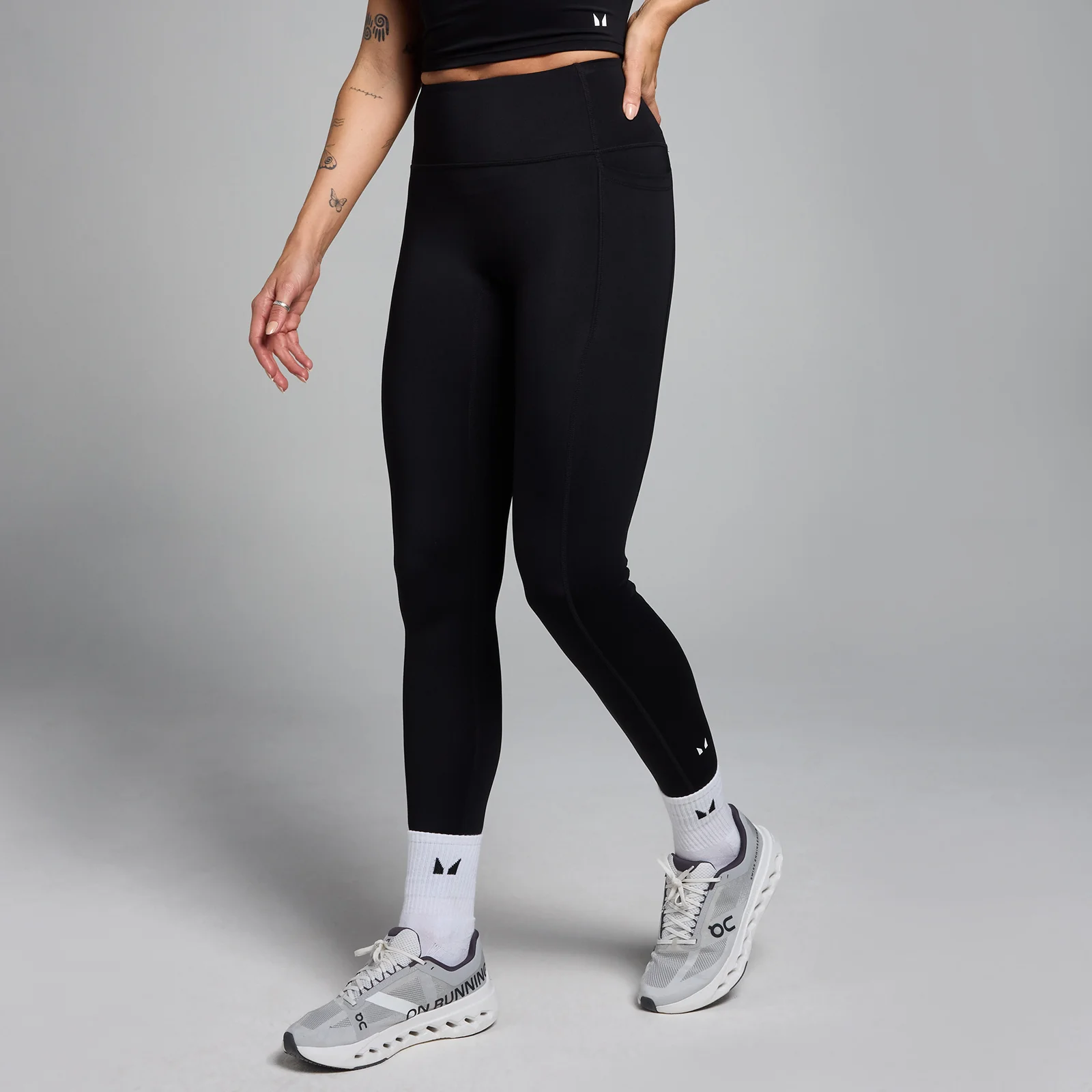 Damskie legginsy z kieszeniami z kolekcji Active MP – czarne - XS Obraz 1
