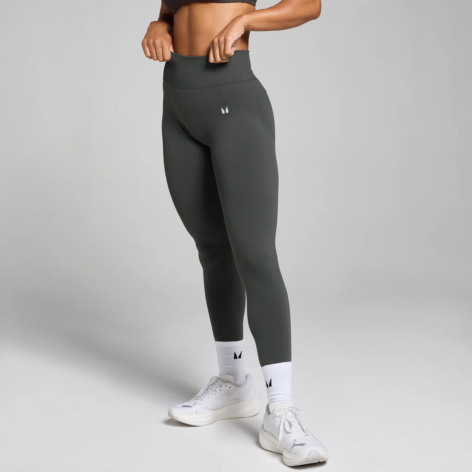 Damskie bezszwowe legginsy ze średnim stanem z kolekcji Tempo MP – Night Grey - XS Obraz 1