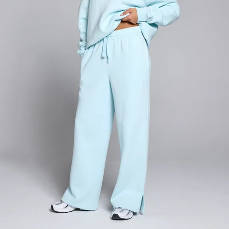 Damskie joggery z prostymi nogawkami z kolekcji Basics MP – Baby Blue