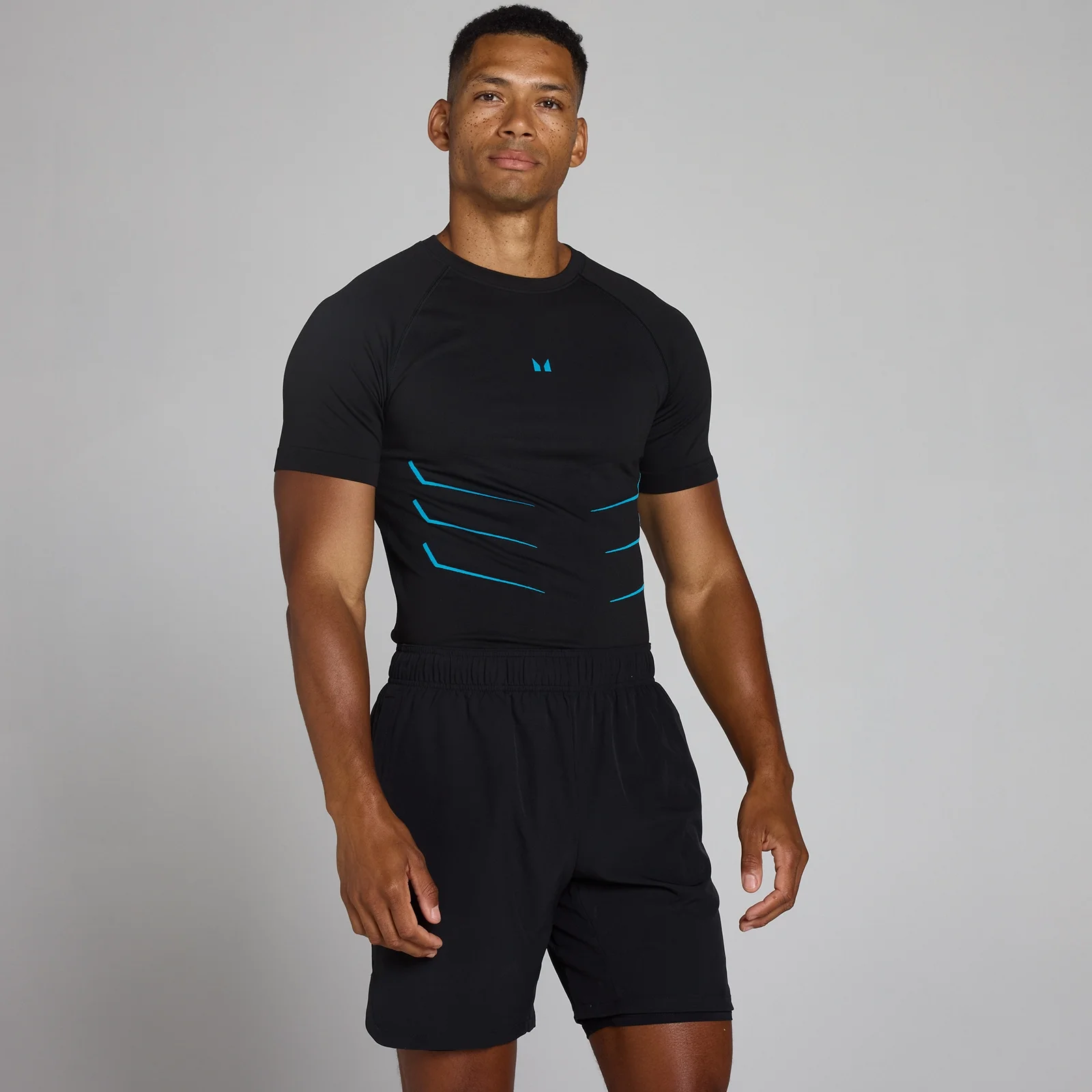 Bezszwowa Koszulka Lift Muscle Fit - Prany Czarny/Niebieski Power Blue - M Obraz 1