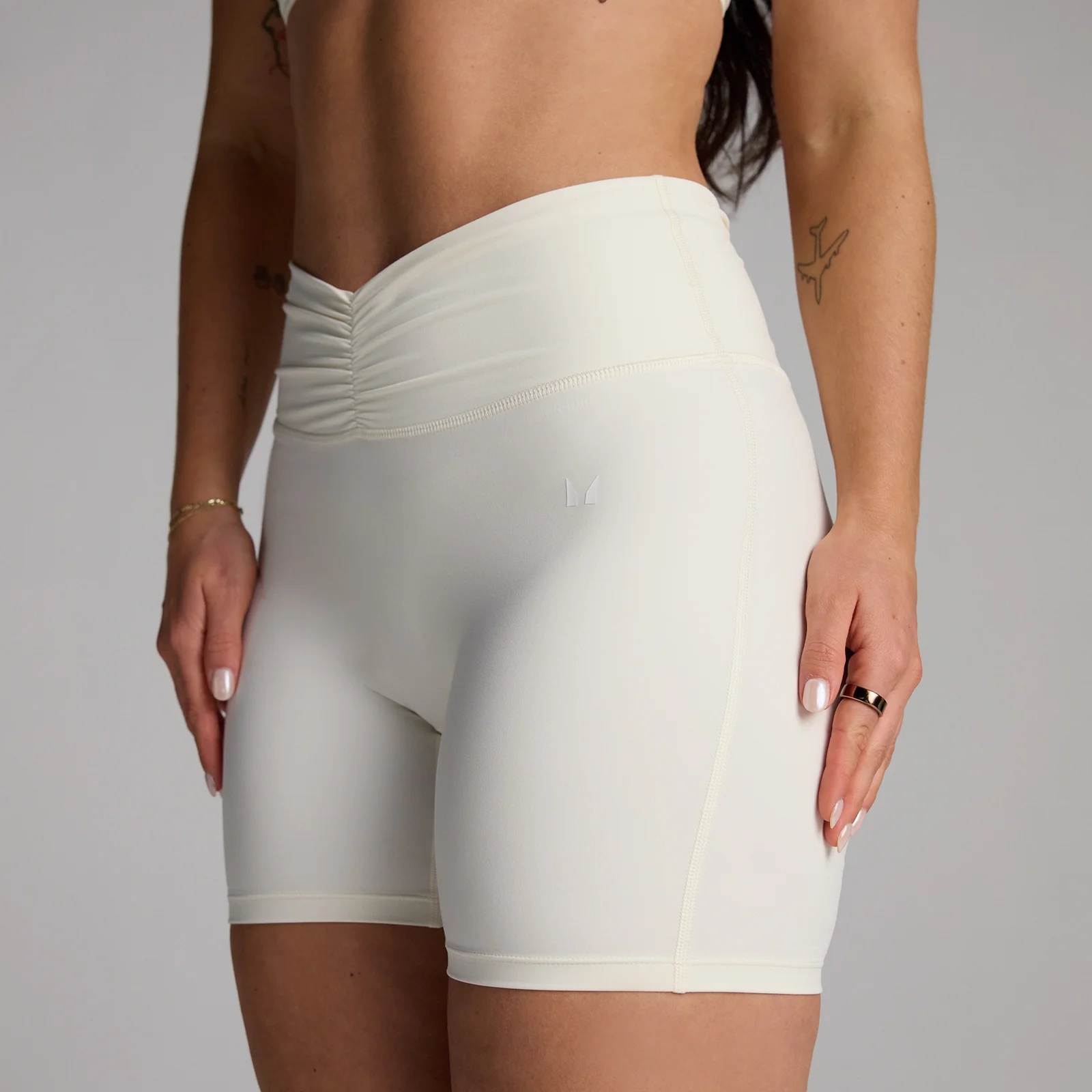 Damskie spodenki MP Tempo Ruched Front - Kokosowy - S Obraz 1