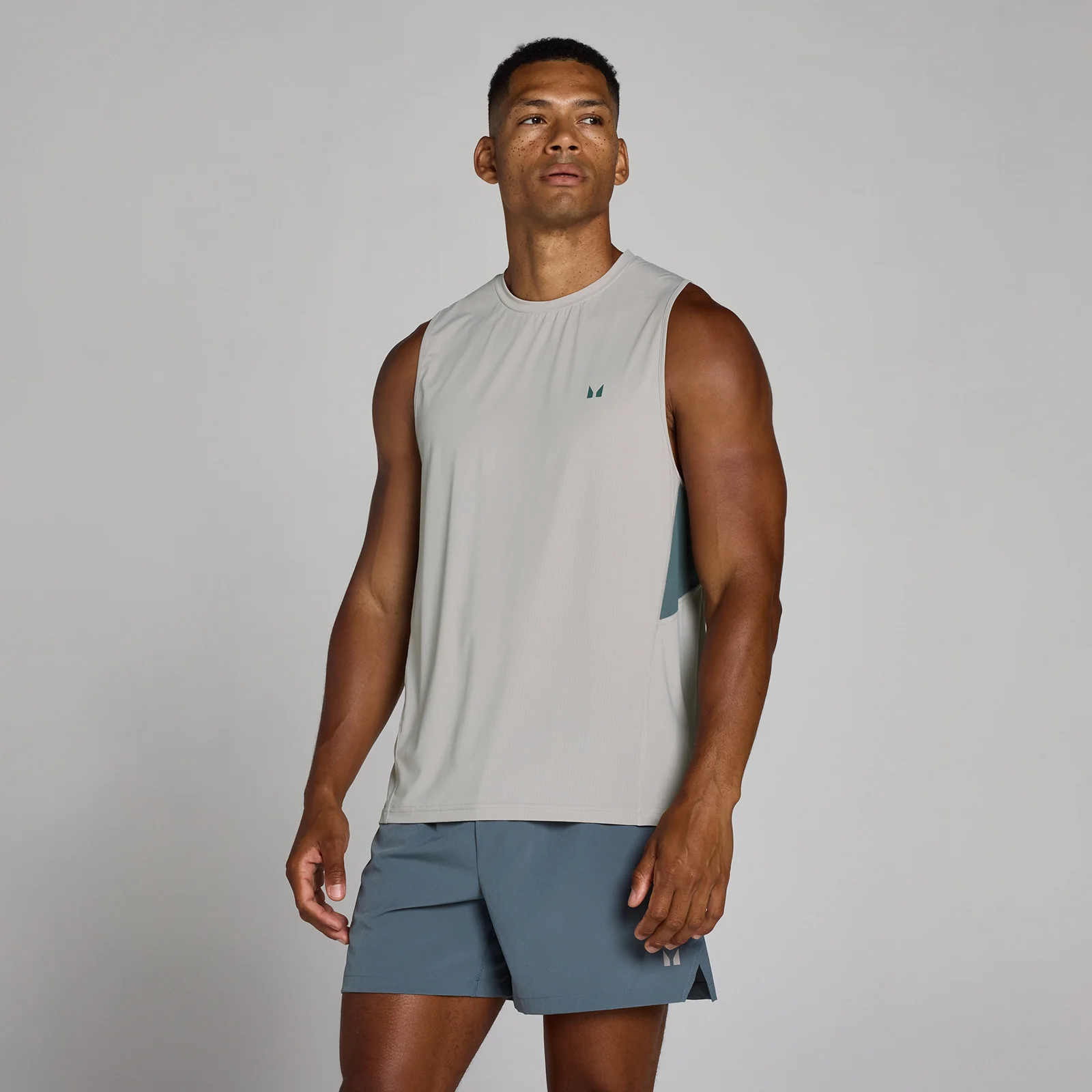 MP Men's Training Ultra Mesh Tank - Chalk Grey - XS Obraz 1